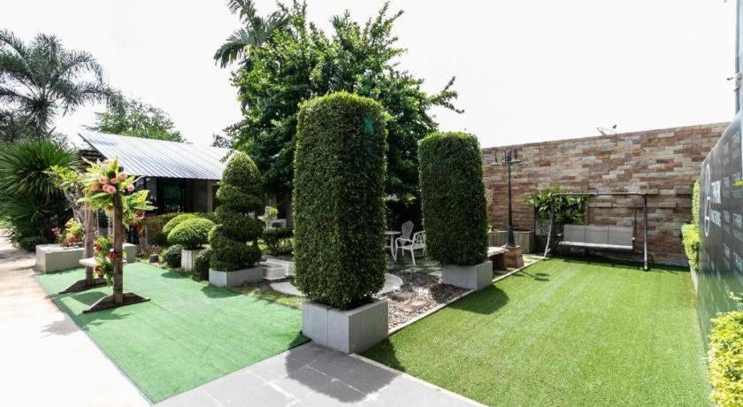 Oyo 75305 T Park Pak Chong Hotel Mu Si Exterior photo